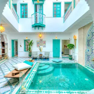 https://riad-paradis-blanc.marrakeshhotelsmorocco.com