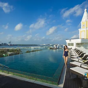 https://fragrant-nature-kochi.kerala-hotels.net